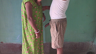 INDIAN VILLAGE MADE AND PUSSSY FUCKING AND BOOBS PRESSING