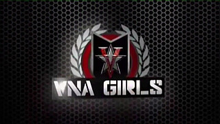 Cougar Passion Show! London River & Julia Ann Kiss On Bed!