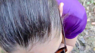 The police arrived just as the old woman was sucking a young man in a public park in the interior of São Paulo.