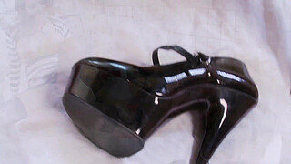 Sexy blonde with big titties, Savannah Gold, wearing fishnet stockings, indulges her food...