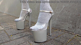 Jenny Pretinha, 20 years Brazilian tall ebony cutie with perfect breasts, gives her arse on the street for 10usd (DAP, Anal, 2on1, big penis, streetworker) OB532