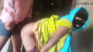 Deluwara Bhabhi Village Hot Girls Sex in Home