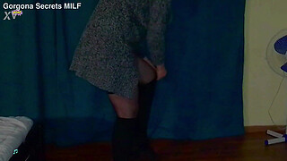 SHE KNOWS HOW TO DRIVE YOU CRAZY - 2