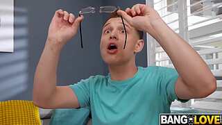 Johnny’s X-Ray Peeping Leads to Payton’s Deepthroat and Cum!