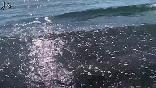 HORNY GIRL DOUBLE SQUIRT WHILE JOGGERS RUN BY ON THE BEACH | LaraJuicy