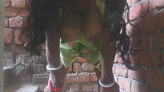 telugu Hot Young Chick Hot Romance in Bathroom