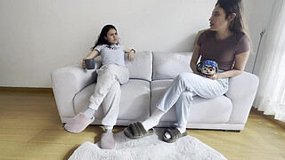 I want to eat my friend's pussy at her house!!