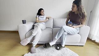 I want to eat my friend's pussy at her house!!