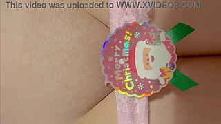 Christmas present! A virgin pussy to show for the first time!