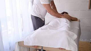 MASSAGE SQUIRTING ORGASM TUTORIAL