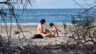 Beach sex between two passionate lovers. Female Squirting Orgasms at 7.40 and 13.25 - - Video shot with my new telephoto lens