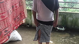 Neighbor, who was drying clothes, seduced her sister-in-law and fucked her in the bedroom! XXX Nepali Sex