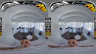 VIRTUAL PORN - Mae Milano's Step Creep