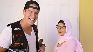 MIA KHALIFA - Never Before Seen Bloopers From The Most Popular Porn Scene In The World