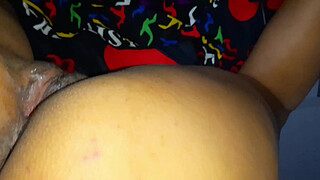 I was trying to fuck the sister in front of me for a long time, today I got a chance, I will tear my pussy and keep it.