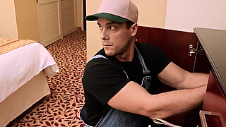 Claire Dames loves rough massage drilling