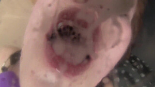 The redhead at the hairdresser's doesn't want to pay the bill and he fucks her in her horny holes