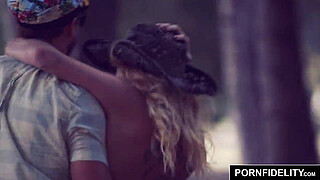 PORNFIDELITY Bikini Chick Iris Rose Creampie