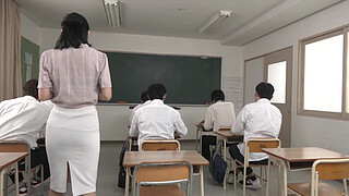 Reiko Seo, a married woman teacher who gets 10 times wet in a climax class where she can't make a voice