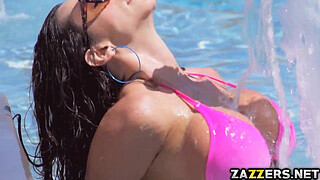 Aletta got her tight butthole pounded