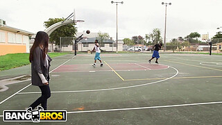 BANGBROS - Arab Darling Mia Khalifa Gets Herself A Big Black Shaft 3way