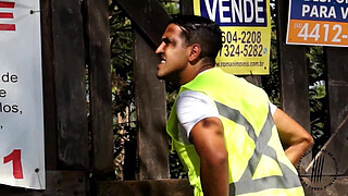 AGATHA REIS is the NEWEST REVELATION on CANAL DO TIGRÃO!! Making her grand debut in the third episode of O ENCANADOR HUMILDE, the luckiest plumber in Brazil!!