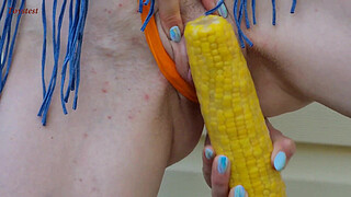 Stepsister is VEGAN...Sometimes When Noone Penis is Near)