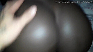 Fernanda Chocolatte goes on all fours for MMA fighter Allan Guerra Gomes