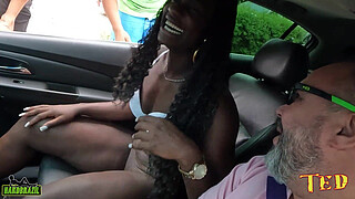 Former singer of the program Raul Gil gets naked on the ride - Fernanda Chocolatte