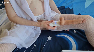 Young Milf Unpacking Bestvibe Thrusting Dildo, this toy could replace her lazy husband.... its alive!!!