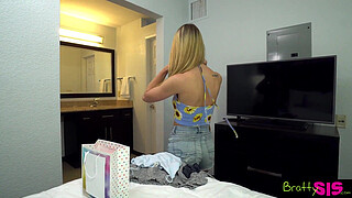 Stepsis Natalie Knight Says "You're the one who wants to watch you stepsister undress!" S12:E4