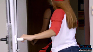 Tiny black pizza delivery teen bangs a big penis client