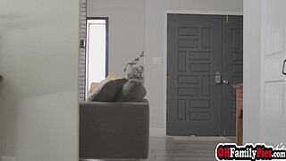 Teen stepsister Vanna Bardot lets to fuck her all night as his bride