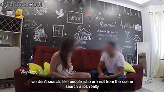 Hot wife Thay Ksada was recognized by the delivery man and chosen to come in and let him suck her hot pussy