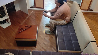 My Boyfriend Is Very Entertained With The Video Game And He Doesn't Serve Me I Take Advantage To Ride Him A Chub With My step Brother-in-Law Who Fucks Me From Behind My Cuckold Boyfriend NTR