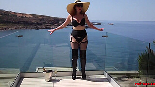 Mature Red XXX fucks a bottle outside