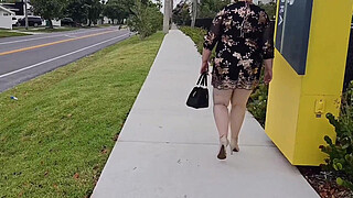 Taxi driver gave me a ride, (literally) with a big load of creampie dripping down by butt