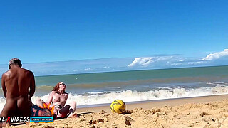 PERDEMOS A BUCETA E BOQUETE NO FUTEBOL PARA UM MOÇO QUE APARECEU DO NADA NA PRAIA - TRISAL - THREEWAY