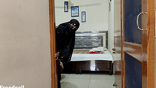 Meri Behan Shama Jane se Pehle Mujhse Chudi