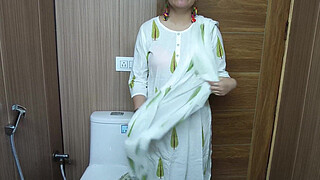 Trying My Stepmother's Delicious Pussy in the Bathroom. Full Video