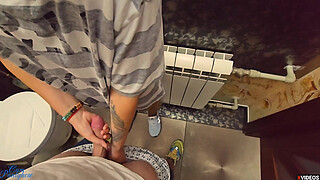 Stepsister Helps Stepbrother Cum Quickly in her PANTYHOSE