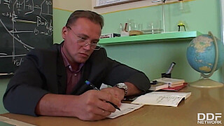 Cum-addict & horny girl Liz Honey sucks shaft in classroom