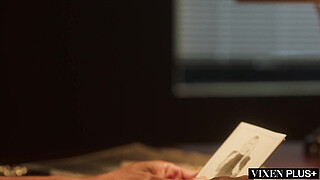 VIXENPLUS BBC Hungry Femme Fatale Kelsey Kane Wants To Be Dominated