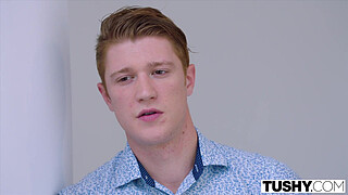 TUSHY She was in the mood to be gaped so she didn't hesitate