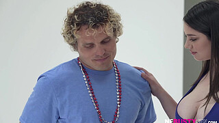 Alyx Star Busty Wife Fuck Her Neighbours