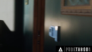 Shook Teen Has Raw 4some