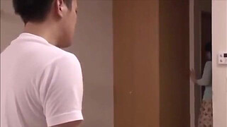 japanese MILF shows her booty