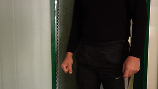 Quickie with my neighbor in the absence of the cuckold husband - Asia Divine