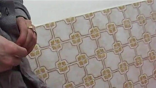 A real Italian fucks like a big cow in her pussy and butt with a young Stud ...