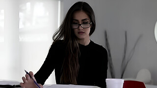 FamilyStrokes - Sofia Reyez